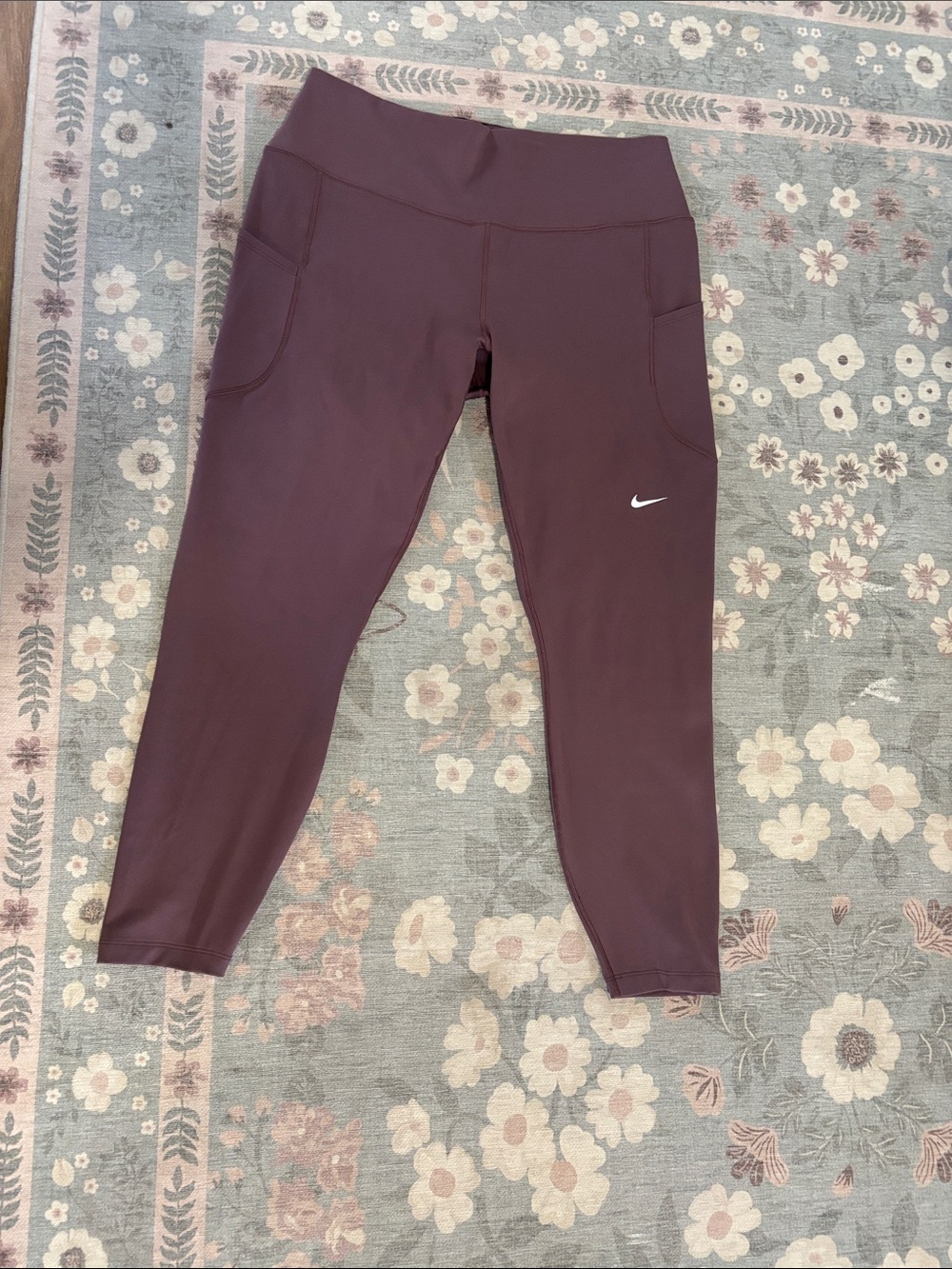 Nike Girls Maroon Athletic Leggings with Side Pockets